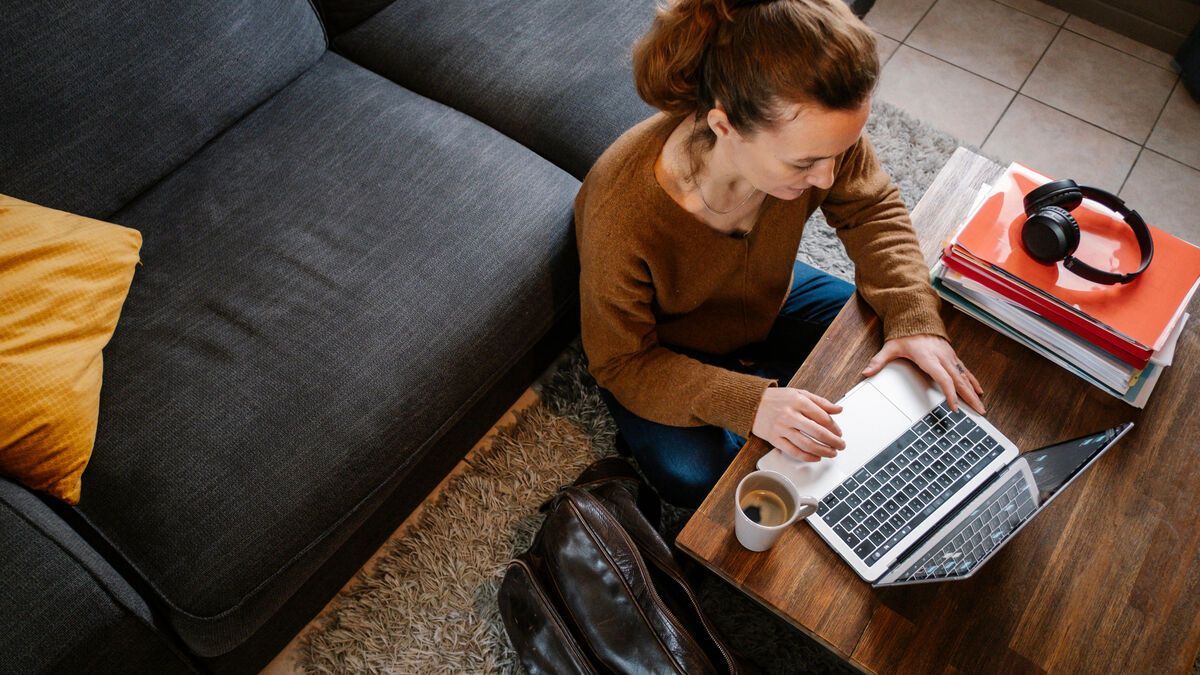Le Télétravail : Une Source de Lombalgie et de Douleurs Dorsales