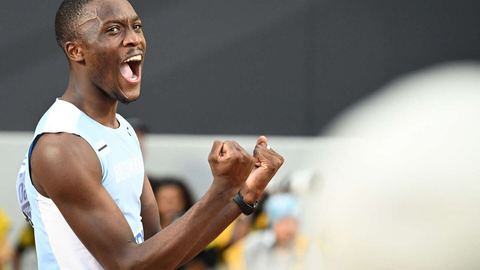 Letsile Tebogo réalise le meilleur record historique sur 300 mètres