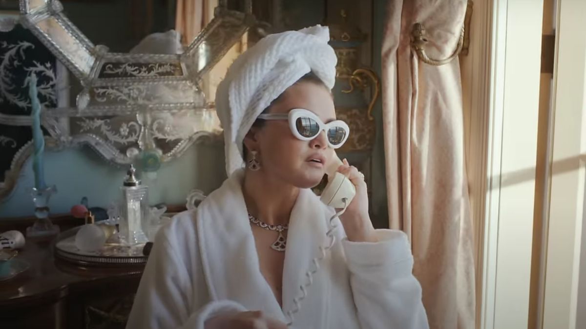 Selena Gomez dévoile un clin d'œil artistique dans son clip « Love on » pour les passionnés d'art