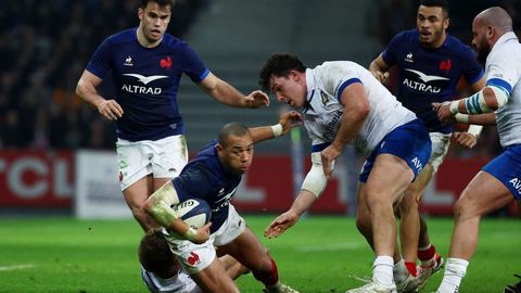 Un XV francés transformado evita la derrota pero pierde equilibrio ante Italia