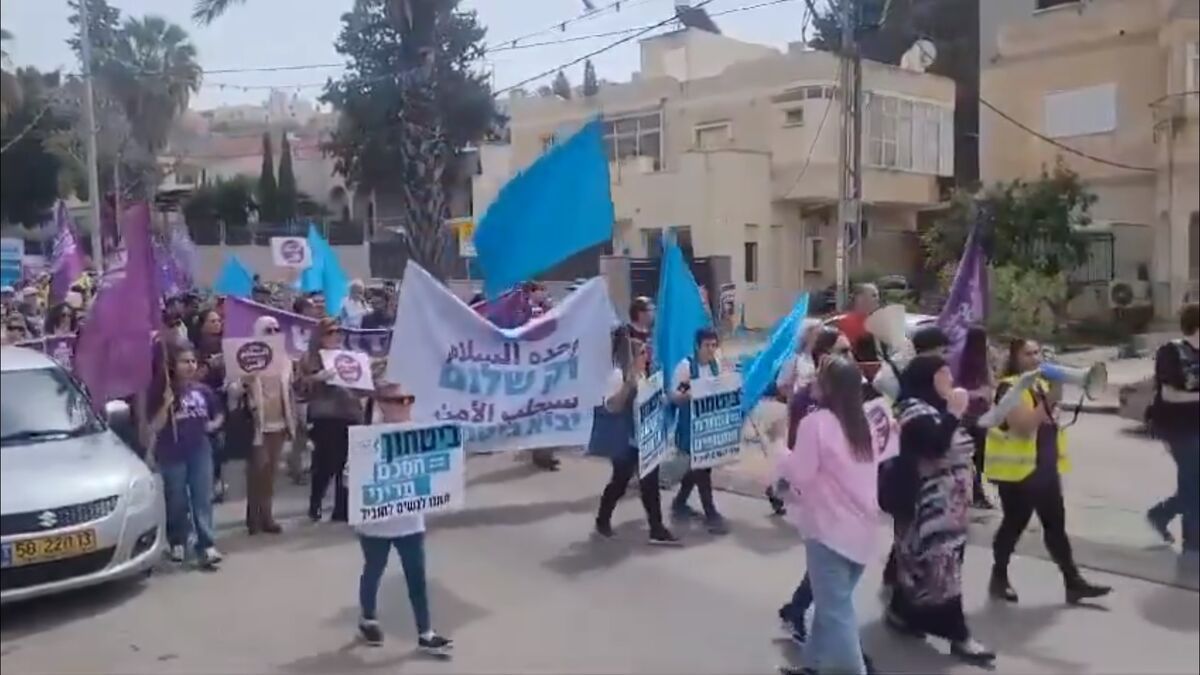 Citoyens Palestiniens en Israël Manifestent en Faveur de Gaza Suite au Conflit avec le Hamas après une Longue période de Silence