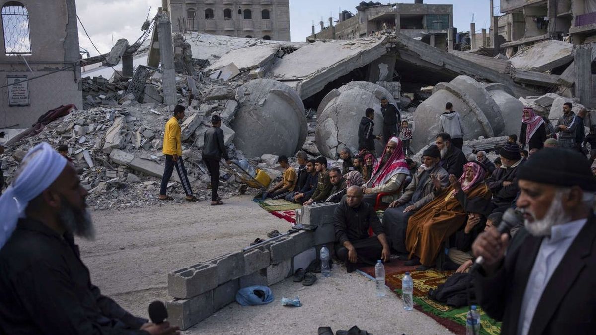 Début du Ramadan sous les bombardements israéliens à Gaza