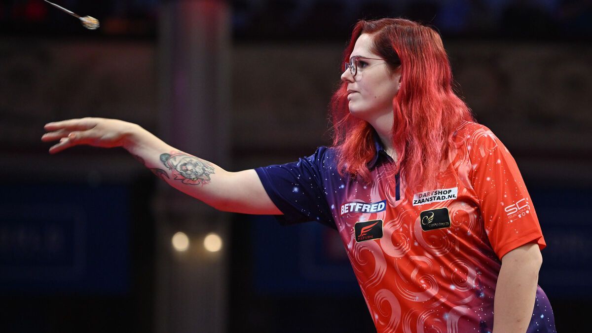 Two players from Dutch darts team withdraw due to presence of transgender teammate