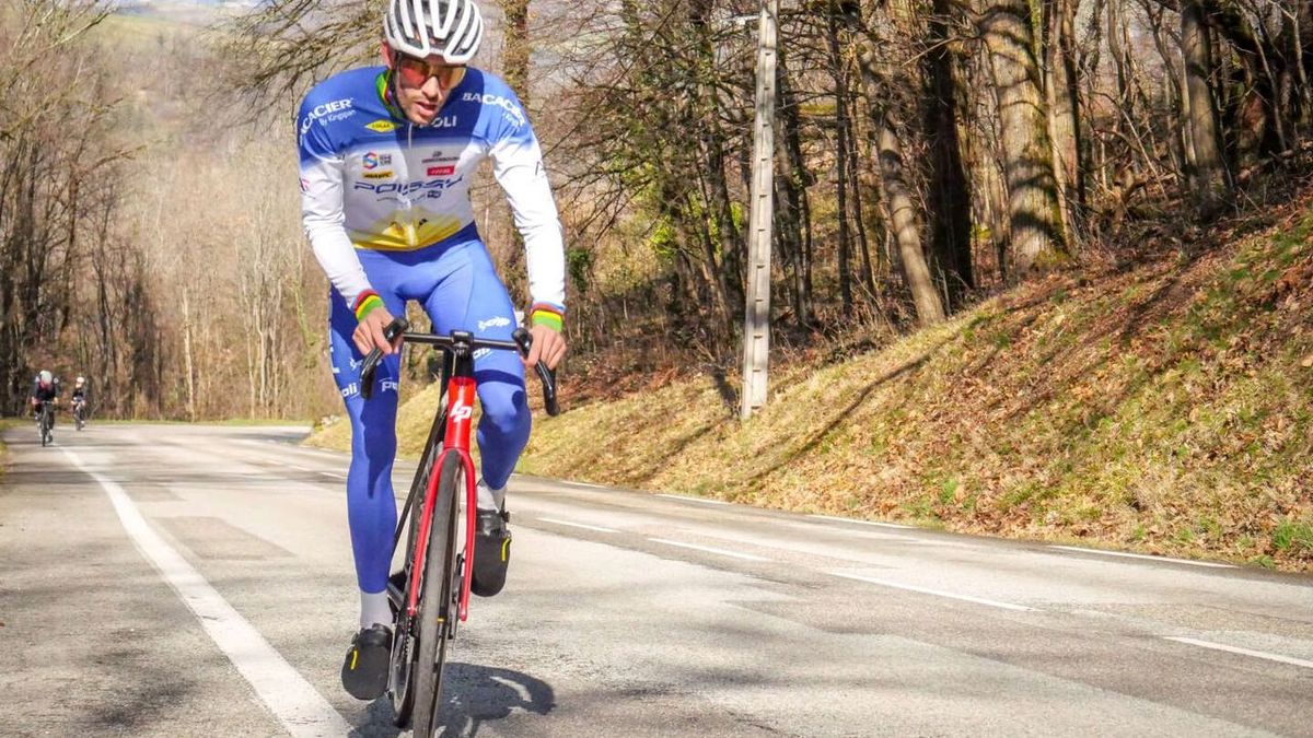 Dorian Coninx, champion mondial de triathlon, redouble d'efforts pour ne pas être laissé pour compte.