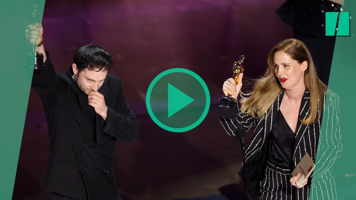 Justine Triet parle de sa 'crise de la quarantaine' et de la parentalité lors des Oscars 2024