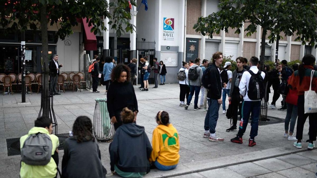 La plainte de l'étudiante ignorée et renvoyée sans aucune suite