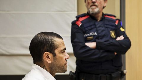 El exfutbolista Dani Alves condenado por violación: la fiscalía planea apelar