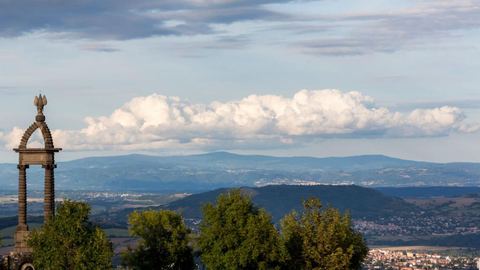 Le Conseil d'État confirme, 2000 ans après César et Vercingétorix, que la bataille de Gergovie s'est bien déroulée en Auvergne