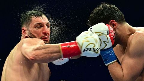 Le Français Arsen Goulamirian perd son titre de champion du monde face au Mexicain Gilberto Ramirez