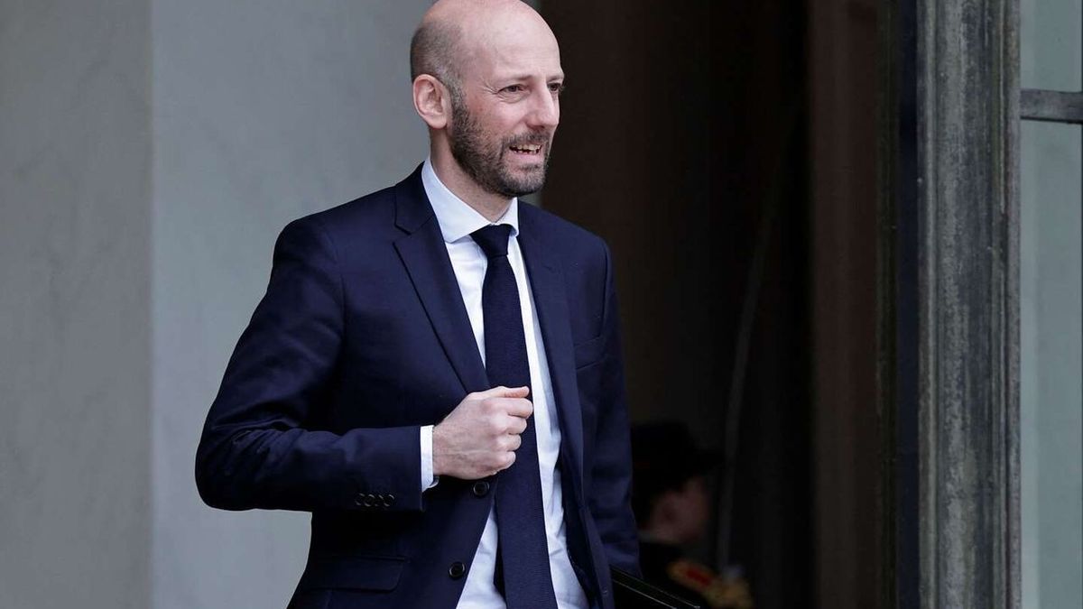 Le gouvernement déclare des bonus pour les fonctionnaires engagés