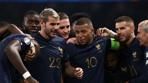Los Bleus viajarán en jets privados a Lyon y Marsella, explica Philippe Diallo