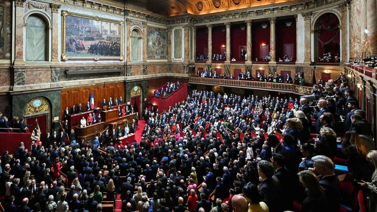 L'intégration définitive du droit à l'avortement dans la Constitution française est votée au Parlement