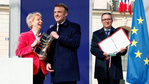 Macron aspira al reconocimiento europeo del aborto tras su legalización en Francia