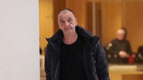 Marco Mouly, famoso estafador de cuotas de carbono, comparece ante un tribunal de París para ser encarcelado