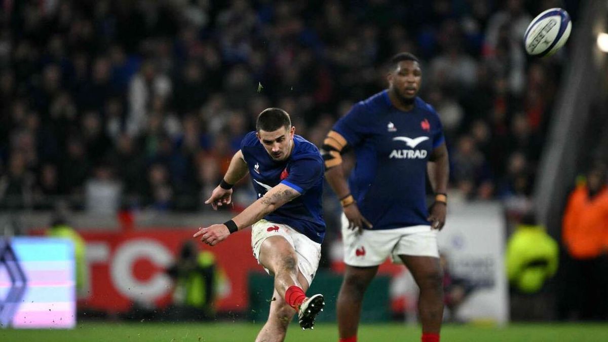 Redécouvrez la victoire ténue des Bleus contre le XV de la Rose