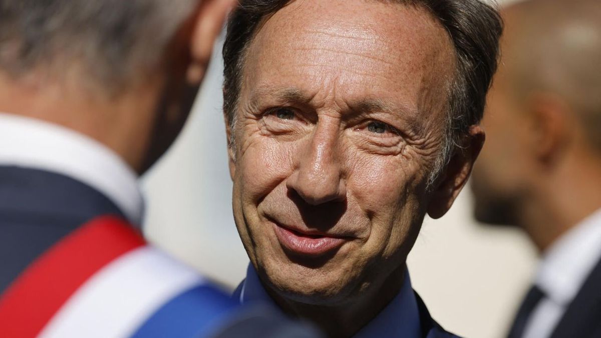 Stéphane Bern se convierte en concejal municipal de su pueblo natal, Thiron-Gardais, en Eure-et-Loir