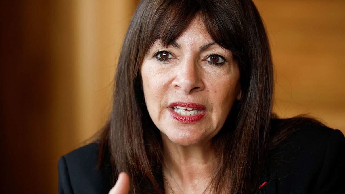 Anne Hidalgo prévoit sa "grande plongée" dans la Seine en juin