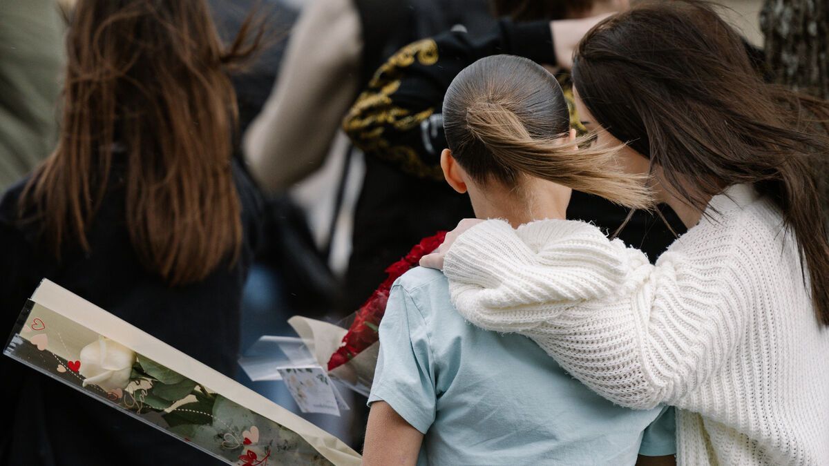 Cinq cents personnes rendent un dernier hommage à Shanon, décédée à 13 ans après un viol : « Tu brilles désormais dans les cieux »