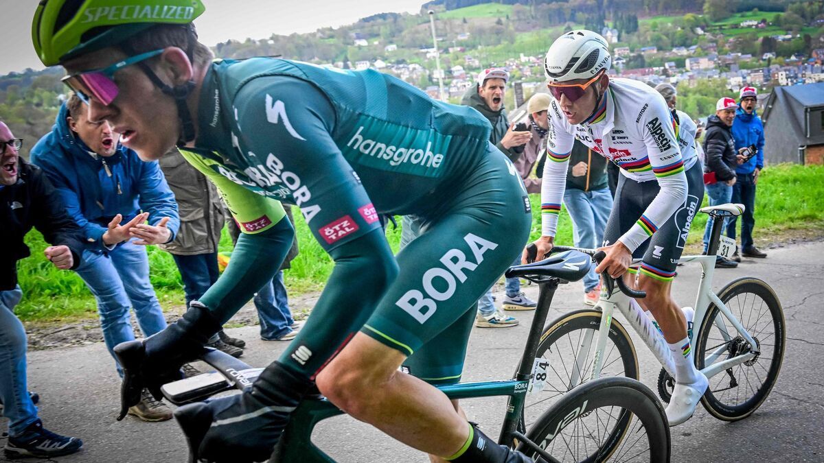 En Direct : Liège-Bastogne-Liège : Van der Poel et Pidcock reviennent sur Pogacar et le peloton