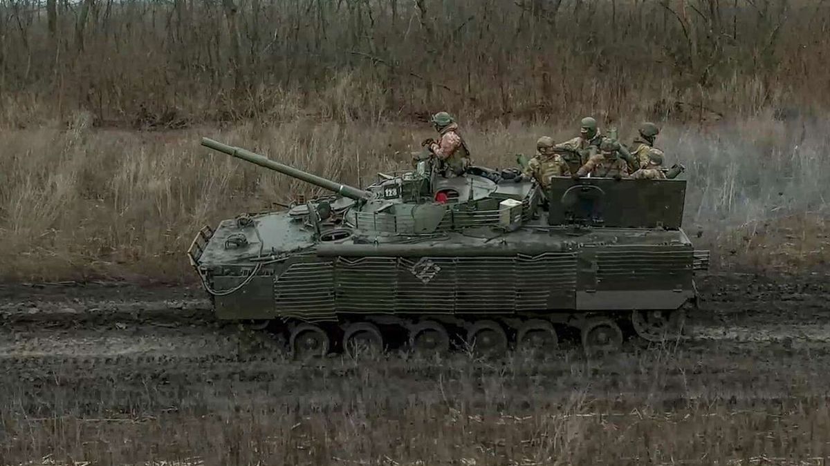 En Russie, l'intégration des détenus dans l'armée pour participer aux combats devient courante