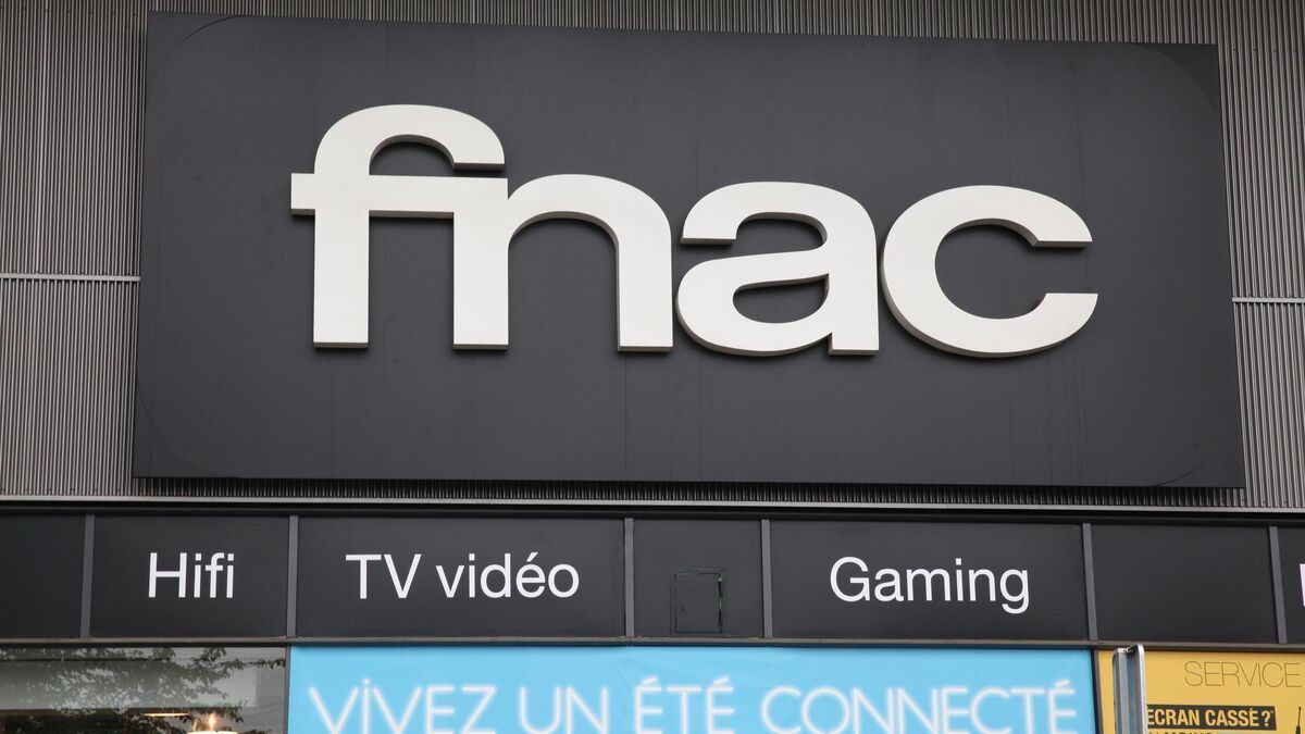 Fnac Darty dépose plainte contre l'assureur de téléphones portables Sfam suite à plusieurs réclamations de clients.