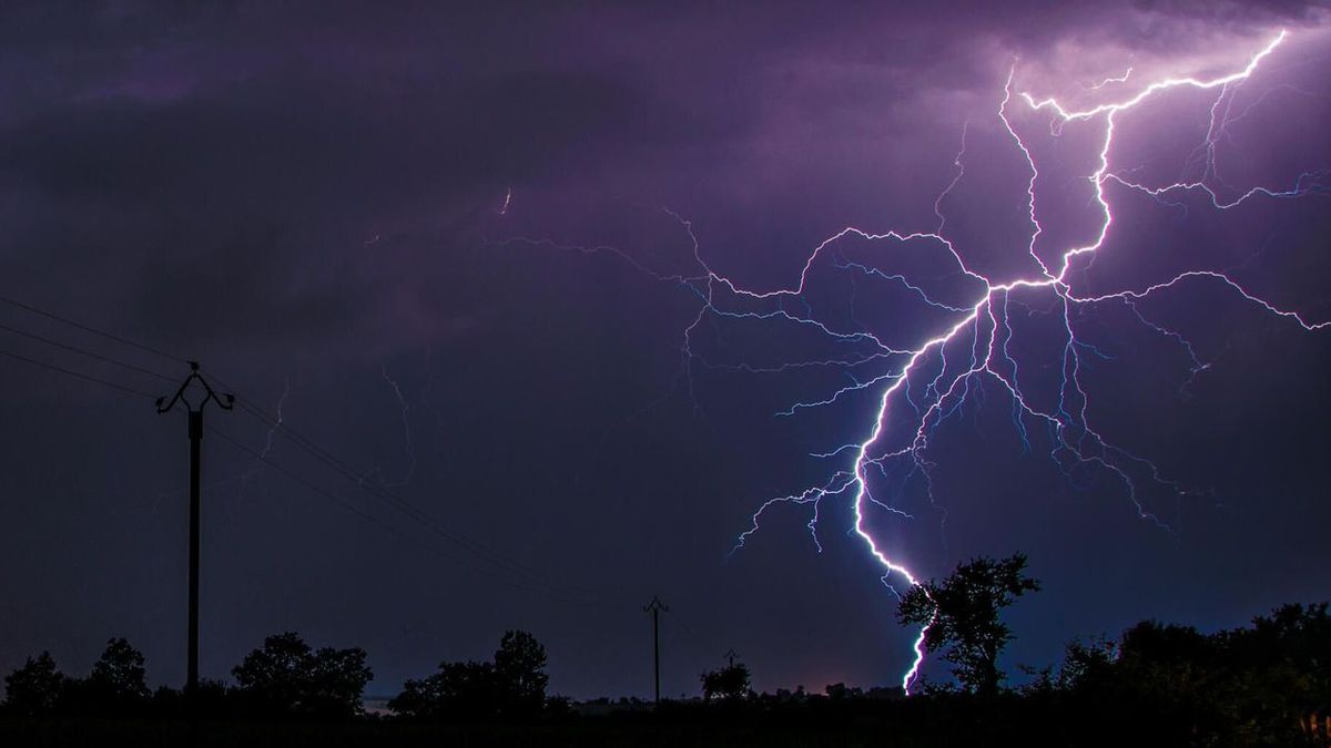 Huit départements du sud-ouest en alerte pour des orages de grêle imminents.