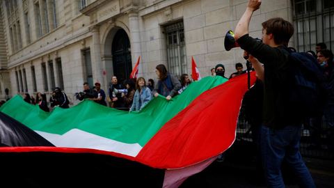 Les étudiants manifestent pour Gaza à la Sorbonne après Sciences-Po, le campus fermé pour l'après-midi