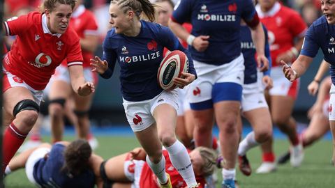 Record d'assistance pour le match France-Angleterre du Tournoi des Six Nations féminin à Bordeaux avec 27 000 spectateurs