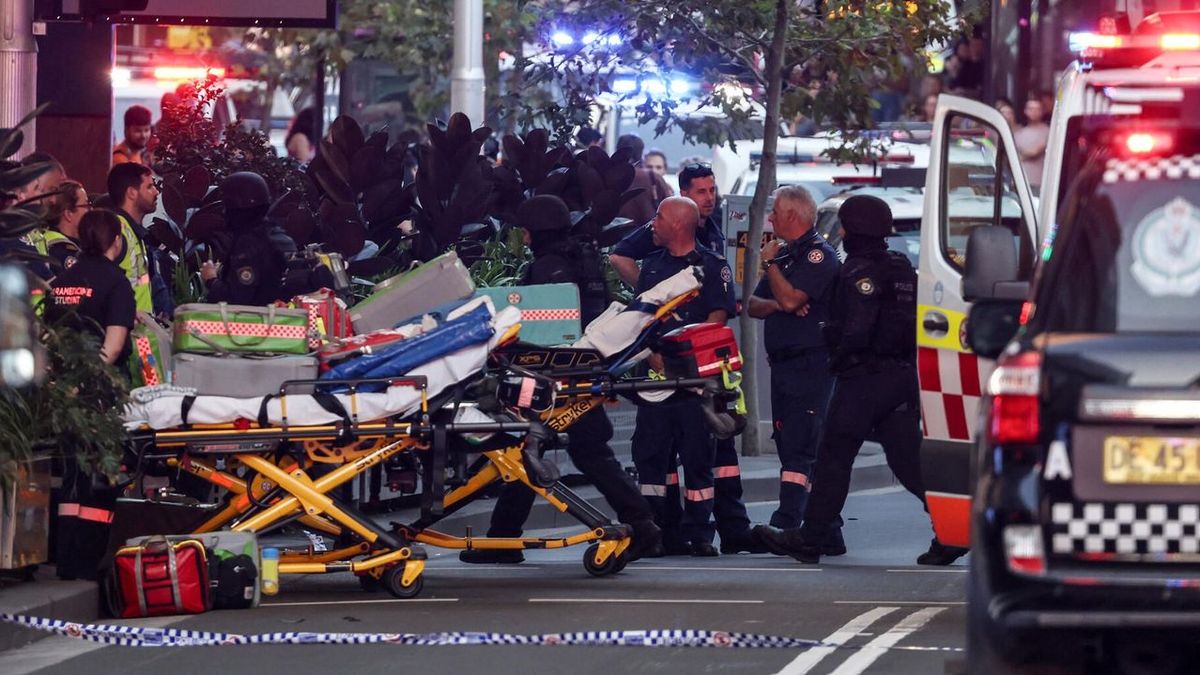 Six individus perdent la vie lors d'une attaque au couteau à Sydney, l'agresseur est maîtrisé