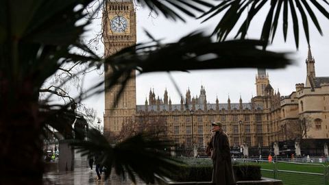 Un député conservateur britannique rejoint les travaillistes, une déconvenue pour Rishi Sunak