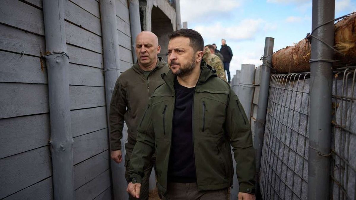 Zelensky implore l'aide occidentale immédiate pour Kiev, admettant les limites des forces terrestres ukrainiennes