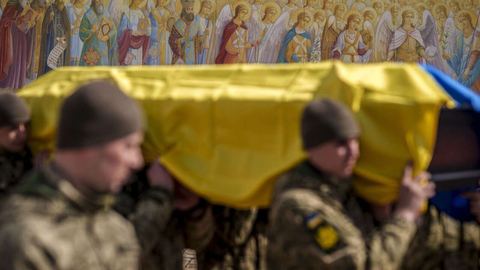 Zelensky advierte que Kiev será derrotada en la guerra contra Rusia si 60.000 millones de dólares de ayuda estadounidense siguen estancados en el Congreso.