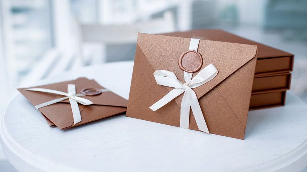 Anniversaire : que choisir entre la carte d’invitation imprimée et virtuelle ?