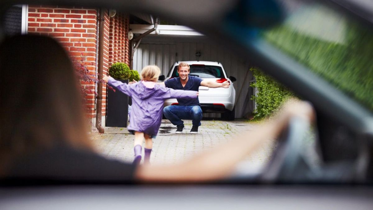 Des parents partagent leurs astuces pour une garde alternée réussie après une séparation