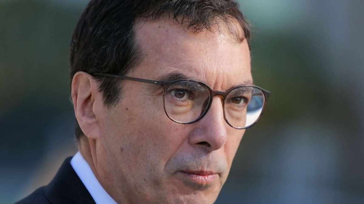 Jean-Pierre Farandou, Directeur Général de la SNCF, fait valoir son bilan devant les sénateurs suite à l'annonce de sa démission.