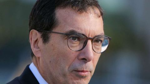 Jean-Pierre Farandou, Directeur Général de la SNCF, fait valoir son bilan devant les sénateurs suite à l'annonce de sa démission.