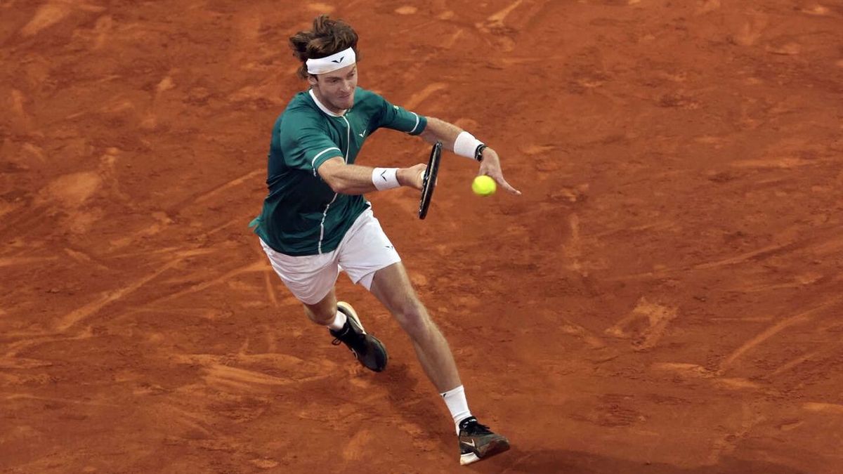 Le joueur russe Andrey Rublev décroche son deuxième trophée en Masters 1000 à Madrid