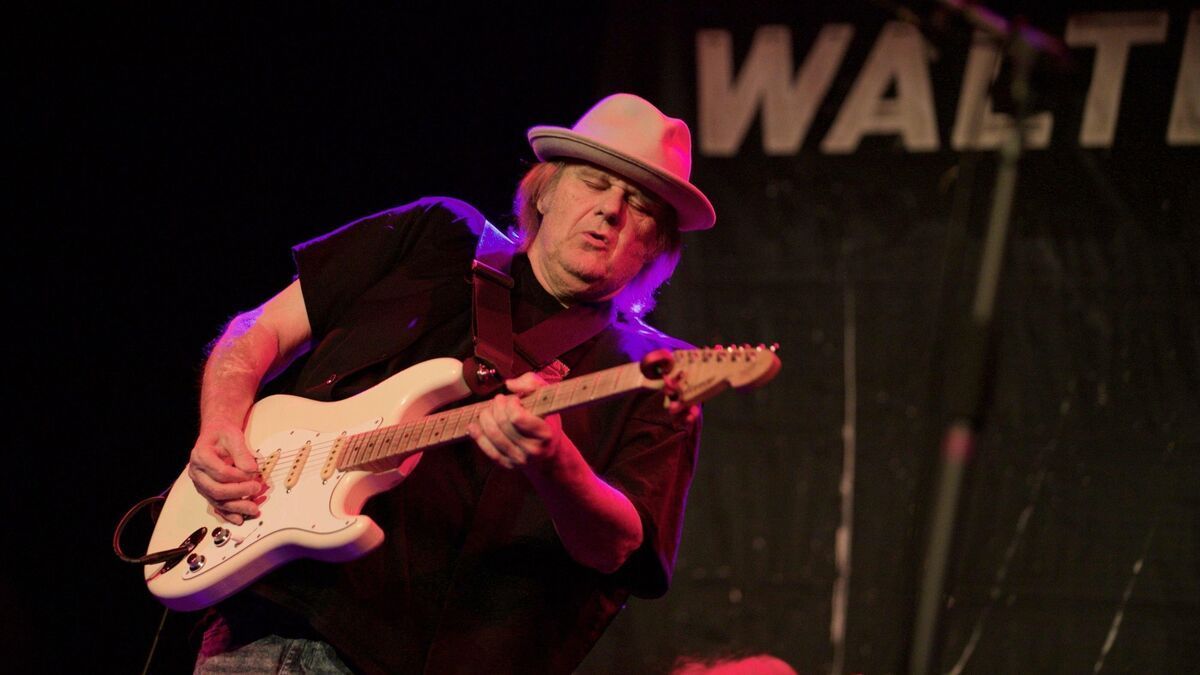 Walter Trout et ses musiciens de blues d'exception enflamment la scène de l'Alhambra