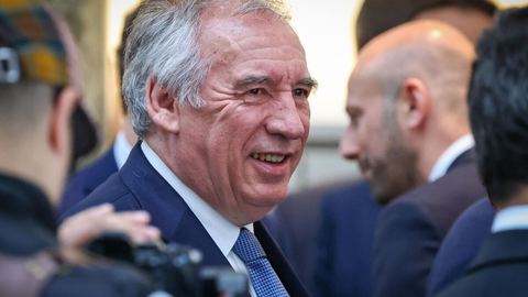 François Bayrou prône une « transformation de la gouvernance française » selon DIRECT