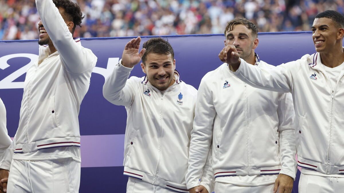 Magnifique ! Un Dupont époustouflant mène les Bleus à la victoire : La France remporte son premier titre olympique en rugby à 7 contre les Fidji (28-7)