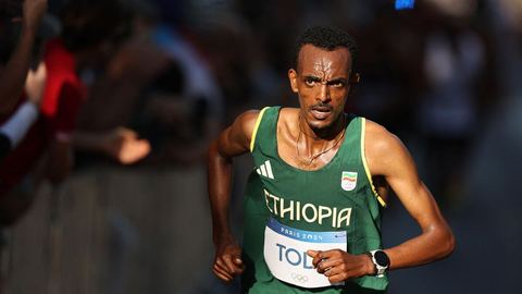 VIVIR. Maratón Olímpico París 2024: Un nuevo récord olímpico establecido por la etíope Tamirat Tola.