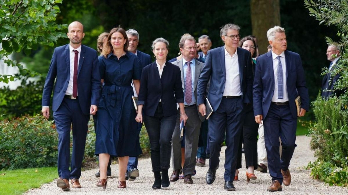 Seule une condition permettra la participation du NFP et de Lucie Castets aux "nouvelles consultations" à l'Élysée