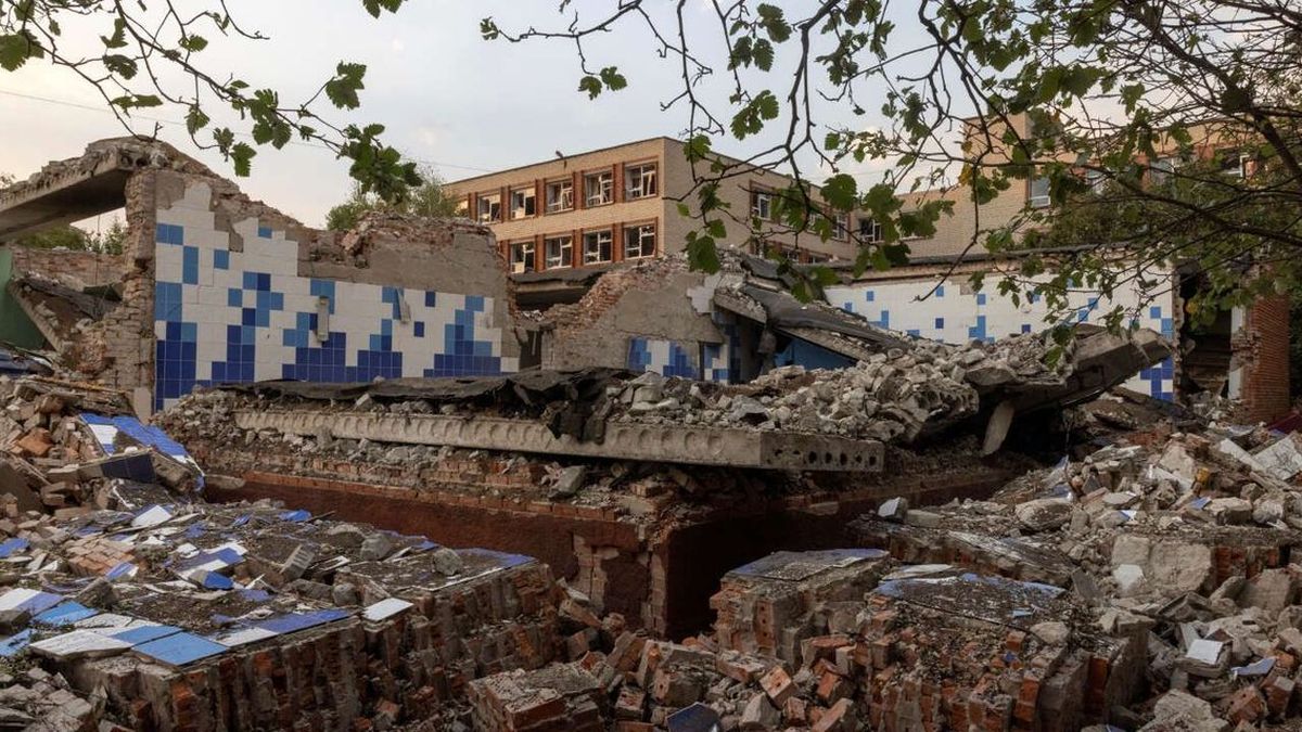 Volodymyr Zelensky admet une situation militaire 'extrêmement tendue' près de Pokrovsk en Ukraine orientale