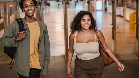 Le congé parental : Comprendre ses enjeux et implications