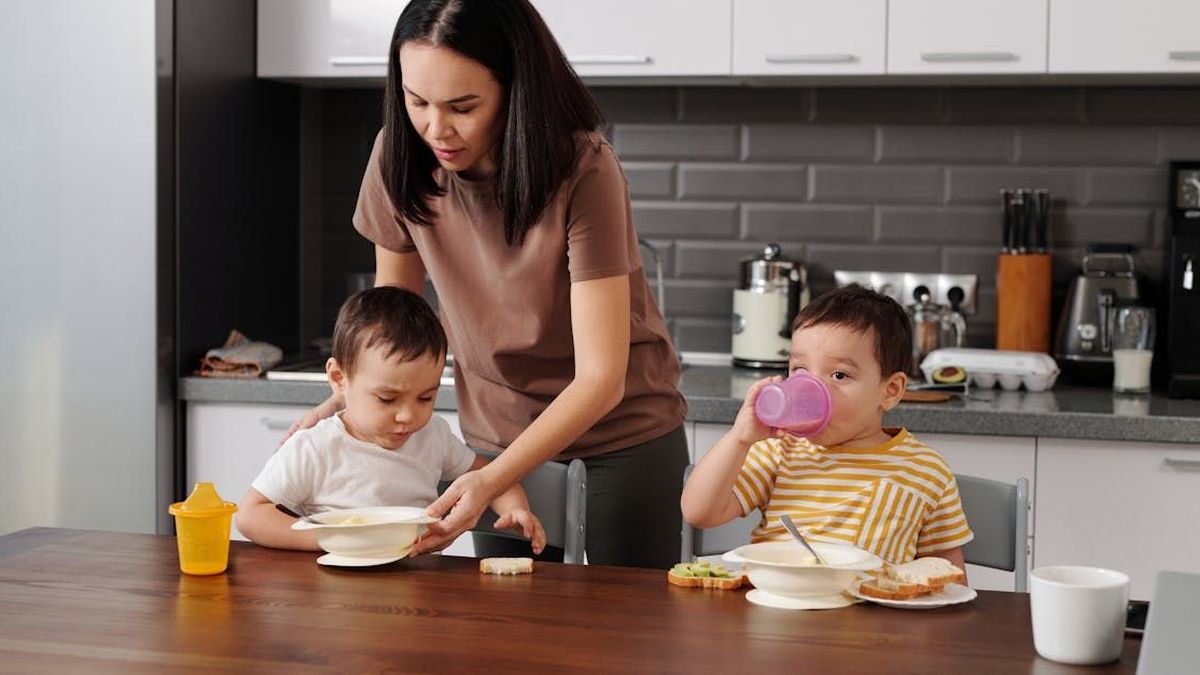 The steps to becoming a Childcare Assistant: A complete guide