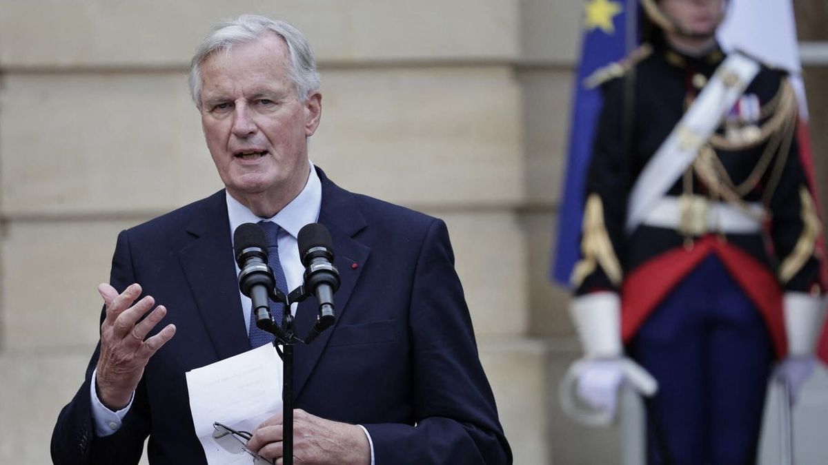 Michel Barnier évoque les « personnes modestes » lors de la passation de pouvoir et provoque l'indignation de la gauche