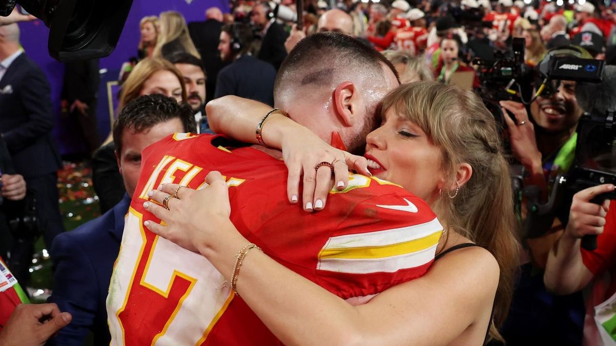 Taylor Swift et Travis Kelce ont déjà suscité un téléfilm de Noël basé sur leur romance