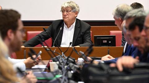 La Commission des Finances de l'Assemblée sollicite formellement l'autorisation d'investiguer sur le dépassement du déficit public