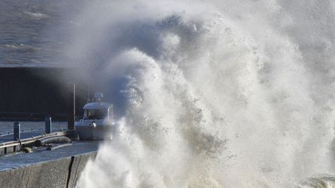 La tempête Kirk déferlera sur la France de l'ouest à l'est avec des inondations, de fortes pluies et rafales.