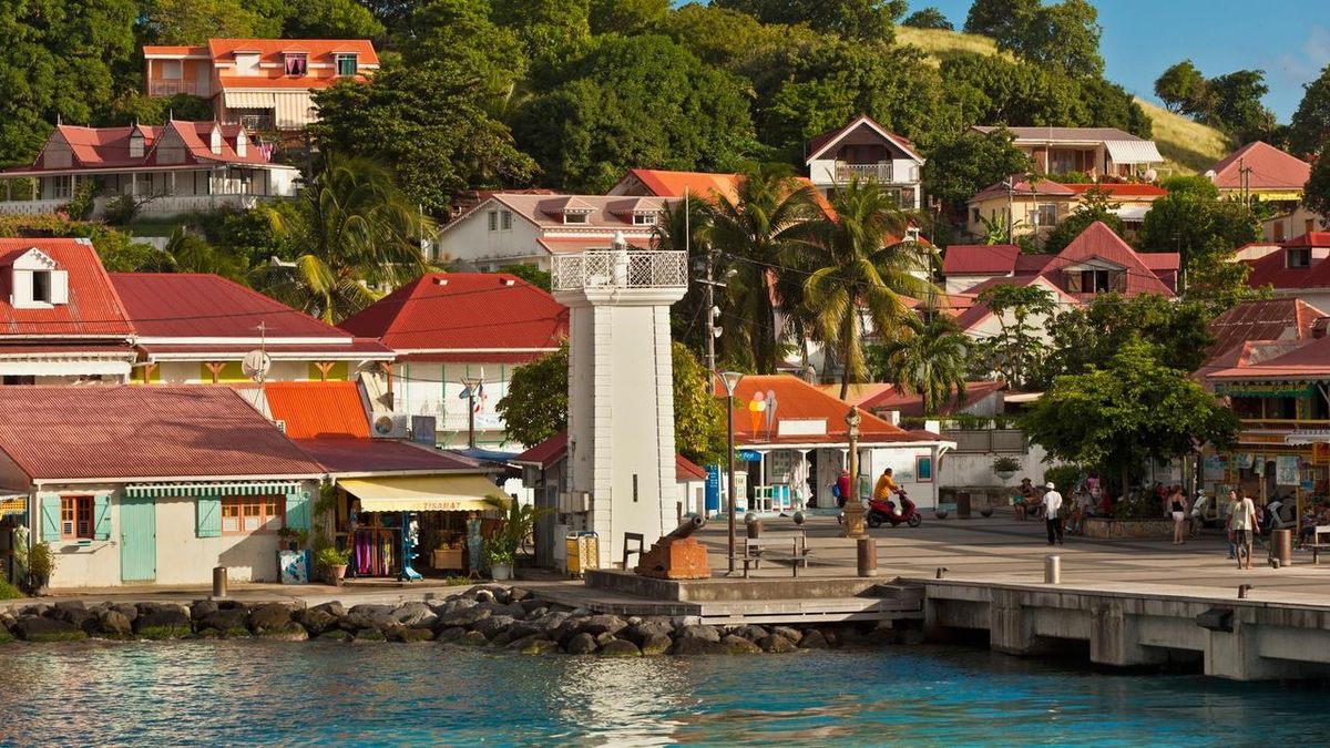 Les résidents de la Guadeloupe font face à une panne d'électricité : organisation et débrouillardise à l'ordre du jour
